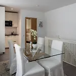 شقة S6 Old Town Apartments
