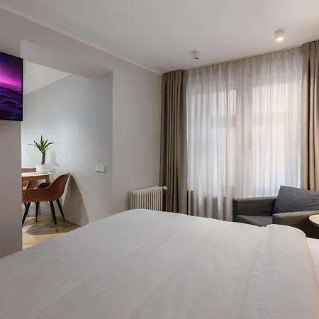 S6 Apartment *